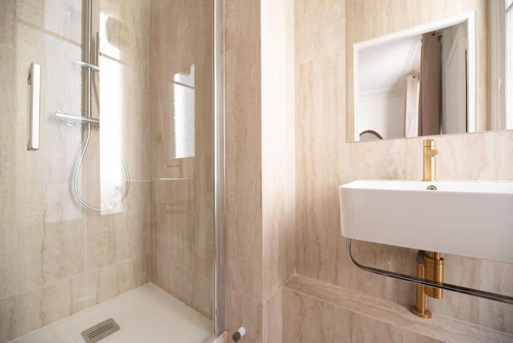 Vignature Reims - Cathedrale Exterior photo