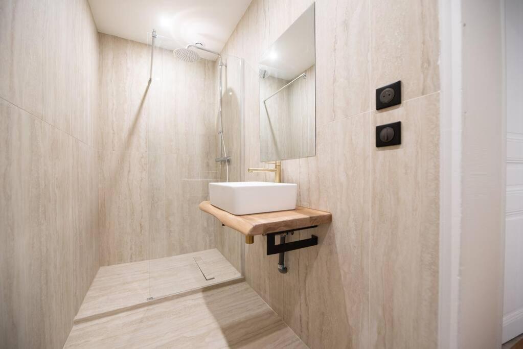Vignature Reims - Cathedrale Exterior photo